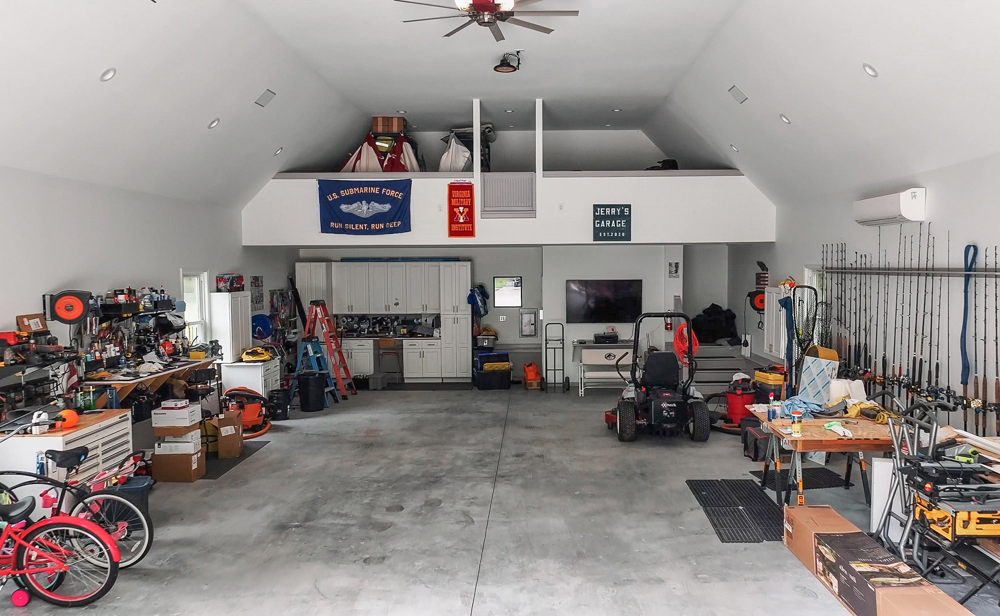 detached garage